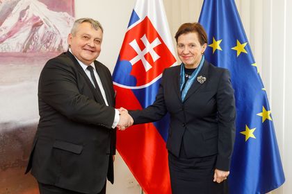 Посланик Васил Петков и държавният секретар на външните работи на Словакия Ингрид Броцкова обсъдиха широк кръг въпроси