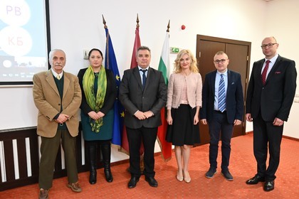 Deputy Minister Dinkova congratulates the International Relations Department of at UNWE on the occasion of its 45th anniversary