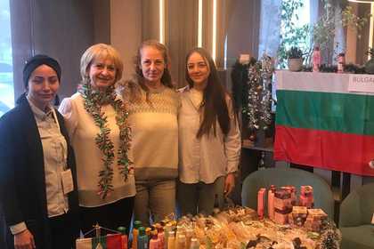 Посолството в Ереван се включи в благотворителен коледен базар