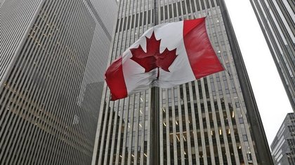 Временно пребиваващите в Канада чужденци могат да напуснат страната без ваксина до 28 февруари 2022 г.