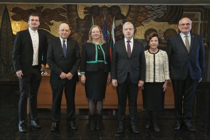 Permanent Secretary of the Ministry of Foreign Affairs Ivan Kondov awards ambassadors on the occasion of the 30th anniversary of the establishment of diplomatic relations with Ireland