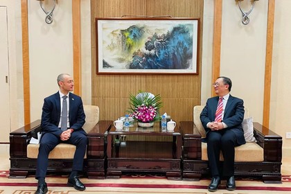 Meeting of Consul General Vladislav Spasov with Prof. Yang Jiemian at the Shanghai Institutes for International Studies