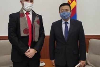 Временно управляващият посолството Валентин Ангелов бе на протоколна среща в МВнР на Монголия