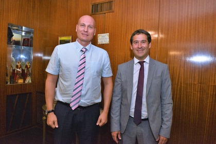 Посланик Михайлов се срещна с кмета на град Комодоро Ривадавия Хуан Пабло Луке