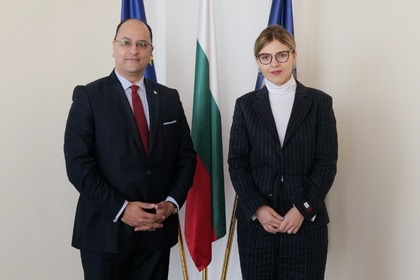 Deputy Minister Petrova talks with Prof. Slim Kalbus, Rector of the University Agency of Francophonie (UAF)