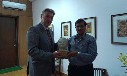 Среща на посланик Петко Дойков с директора на Националния музей в Индия