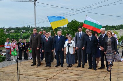 Среща на посланик Красимир Минчев с представители на българската общност и ръководството на Районно българско дружество „Алфатар”