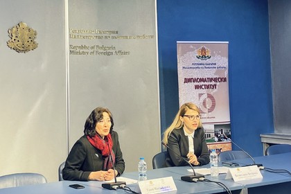 Deputy Minister Velislava Petrova welcomed students from the German Language School “Goethe” – Burgas at the Ministry of Foreign Affairs