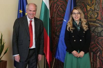 Deputy Minister Velislava Petrova met with OECD Deputy Secretary General Jeffrey Schlagenhauf