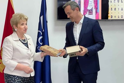 Изложбата „Азбука и история“ бе представена в Ректората на Университета на Черна гора по с;лучай 24 май