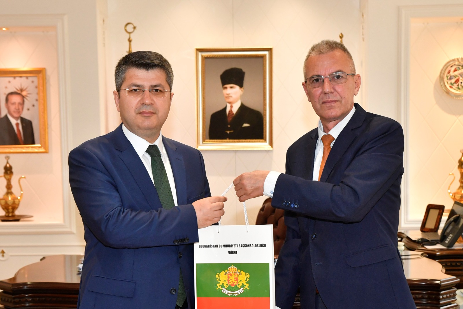 Генералният консул Борислав Димитров се срещна с новоназначения областен управител на Одрин Хюсеин Кюршат Кърбъйък