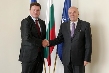 Minister Nikolay Milkov received the Ambassador of the United Kingdom of Great Britain and Northern Ireland Rob Dixon