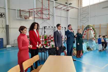 Предоставяне на коледни пакети на децата в община Зърновци, Република Северна Македония