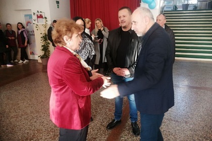 Посолството на Република България в Черна гора предостави дарение на ученици от ОУ "Саво Пеянович"-Подгорица
