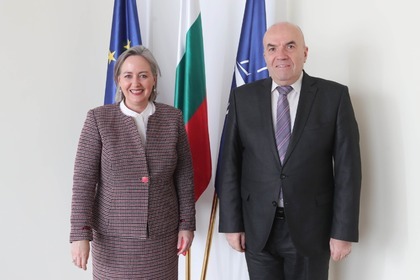 Minister Nikolay Milkov held a meeting with the Ambassador of Canada to Bulgaria