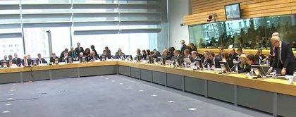 Министър Калфин: Ще защитим правата на работещите в чужбина българи