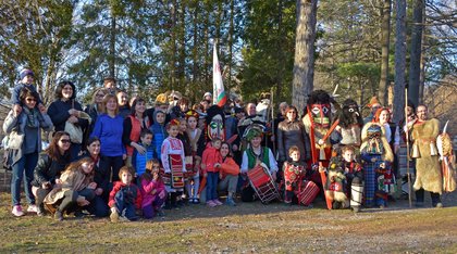 Десети кукерски празник в Торонто, организиран от Училище за български народни хора и обичаи „Игранка”