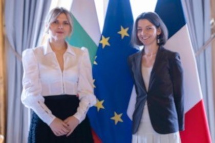 Работна визита на заместник-министър Велислава Петрова в Париж