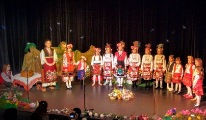 Лазарки и Великденска приказка с Детска изпълнителска група „Българче“