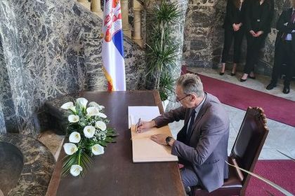 Посланик Петко Дойков се подписа в книгата за съболезнования в МВнР на Сърбия по повод трагедията в Основно училище "Владислав Рибникар"