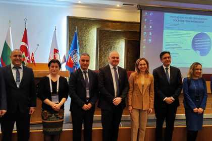 Büyükelçi Çolakov, "Uluslararası bilimsel araştırma fırsatları ve Bulgar ve Türk üniversiteleri arasında işbirliği" konulu bilimsel forumun açılışına katıldı