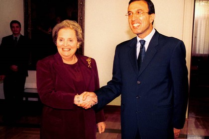 ИСТОРИЯ: Държавният секретар на САЩ Мадлин Олбрайт посети България на 22 юни 1999 г.