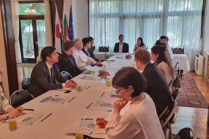 ブルガリア大使公邸にて日本に駐在するEU加盟国の貿易促進組織の会議