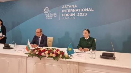 Председателят на БАН академик Юлиан Ревалски участва в Астанинския международен форум