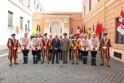                         Националната гвардейска част се срещна с Швейцарската папска гвардия във Ватикана 